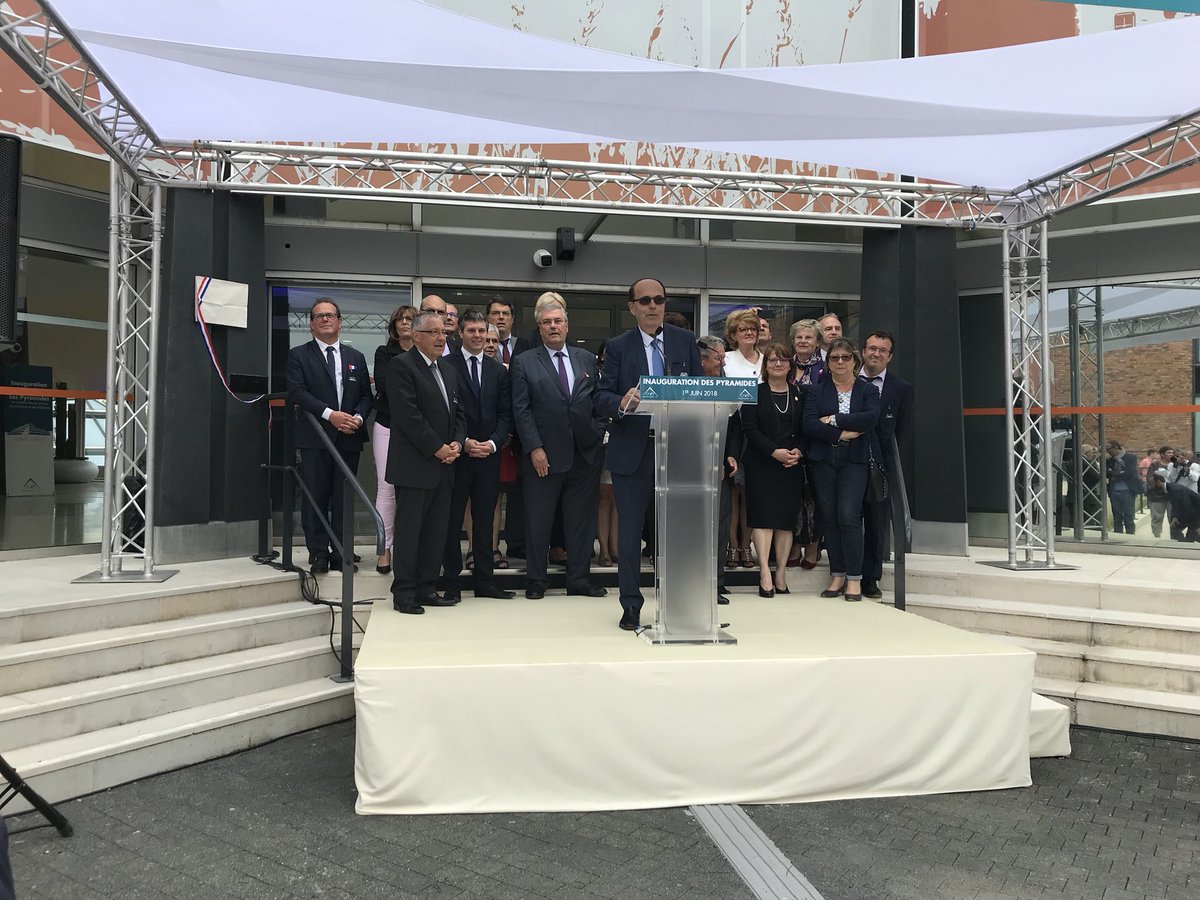 LoicKervran18's tweet photo. Quelle journée! Rencontre avec les syndicats de pharmaciens et inauguration des nouveaux locaux du Conseil départemental du Cher à #Bourges, lancement du festival international Arts Nature à #AinayLeVieil puis concert et dîner à #Touchay! #AVosCôtés https://t.co/54mx6bzi1J