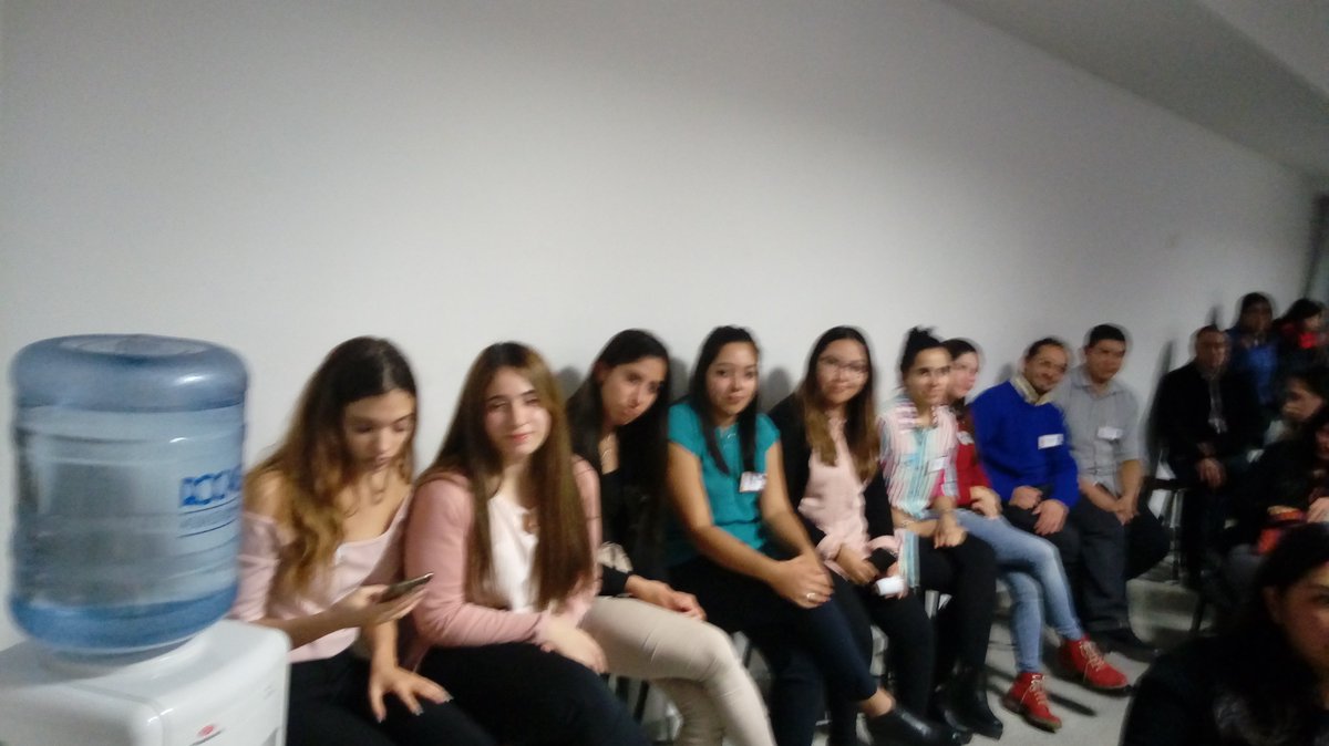 alehenriacosta's tweet photo. Los presentadores de la investigacion!! #CCVACUNAS https://t.co/MMJBSzbnWZ
