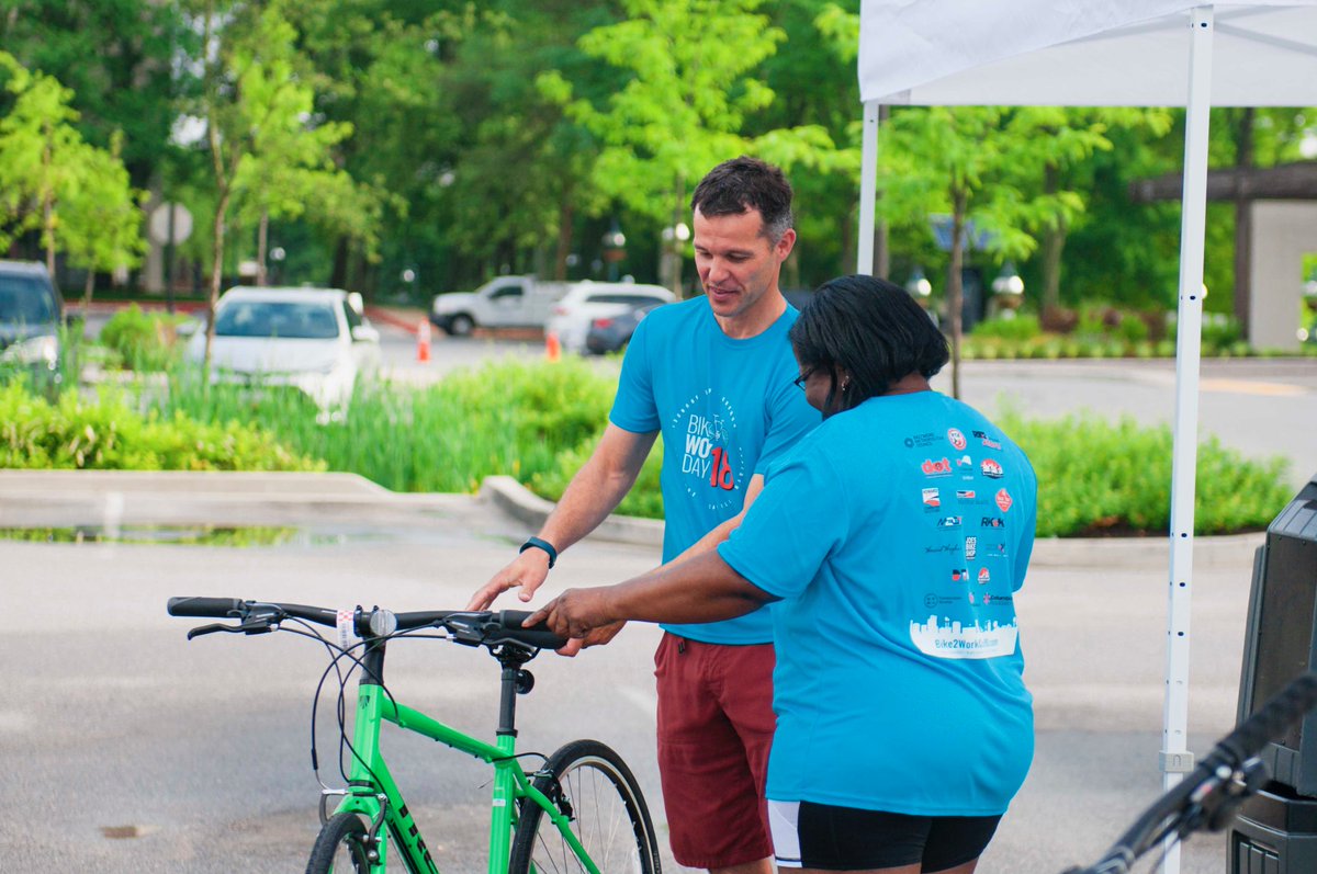 Bike2WorkMD's tweet photo. A big congratulations to Joy Evans, who registered for @CommuteHoward‘s Columbia pit stop, for winning a Trek FX 2 bike! #B2WD2018 https://t.co/7tetpAm9Kb