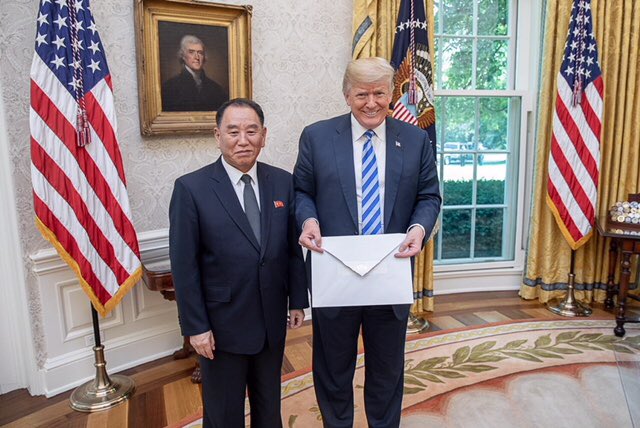 WH releases pic of letter from Kim Jong Un. It’s a very big letter.