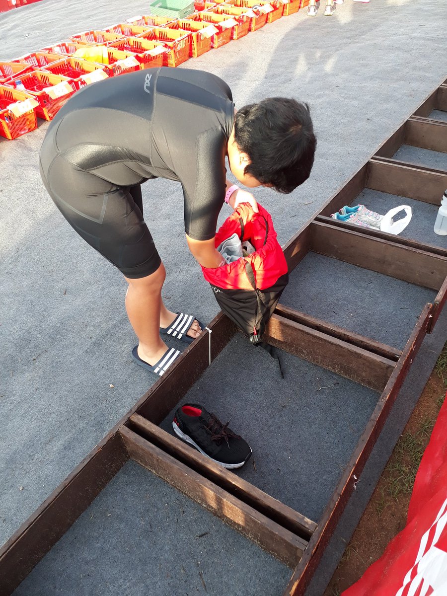 bananarunning's tweet photo. When you start stowing yoyr gear at the transistion. It starts to feel real. #alaskaironkids #triathl9n #ironkids https://t.co/NS6CpyFGGK