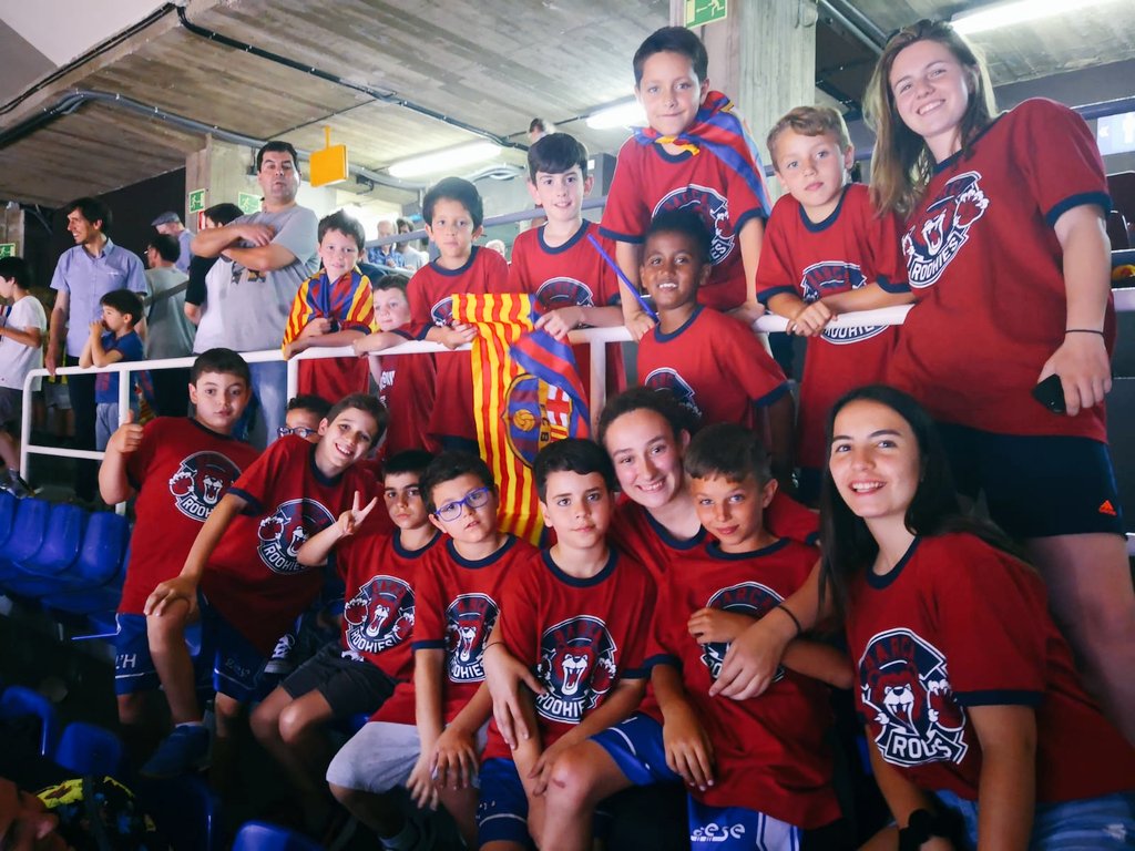 PaulaMartinez6_'s tweet photo. Seguim sumant experiències (avui tarda de bàsquet al Palau) i molts bons moments en equip. 
Gràcies per fer-me tan feliç! #PBM1 #FCBarcelona https://t.co/vXIBs6Ka9g