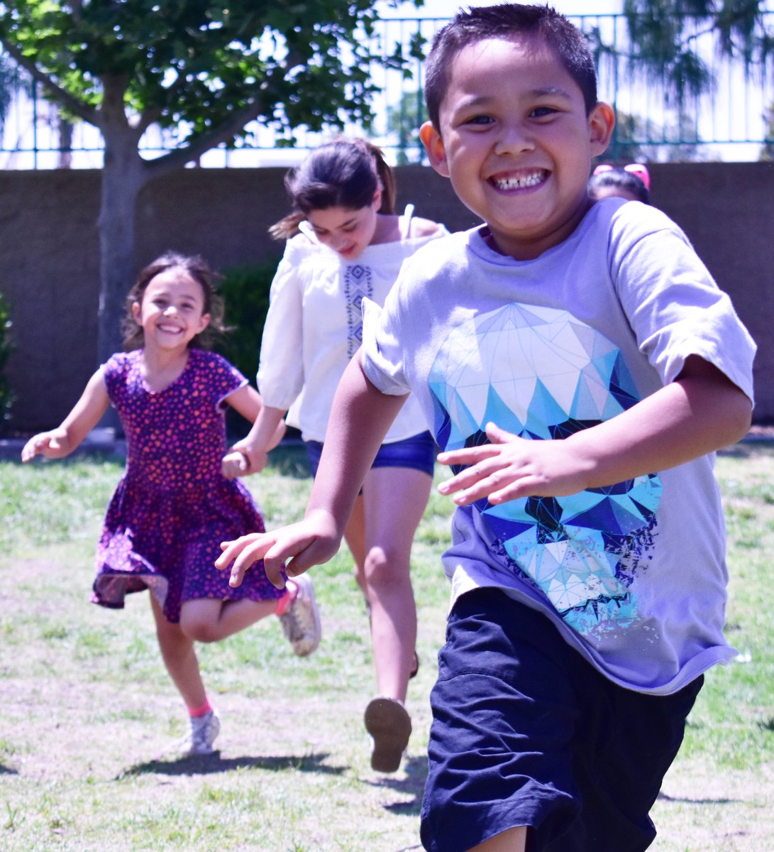BeGreatIE's tweet photo. School is out and the Club is in! https://t.co/MQFtPAsVTo #advertisement #claritin 
#20minutesofspring #BeGreatIE #boysandgirlsclubs #aplacetobecome #summer #SummerCamp https://t.co/0oHDmld8NI