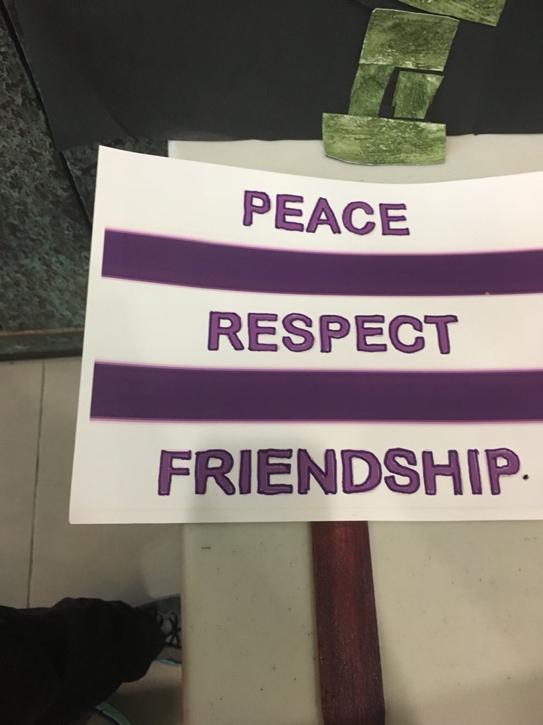 chezMmeMacD's tweet photo. Miigwech to all presenters and organizers of today’s Indigenous Student Conference!#amazing #ISCPeel2018 @castleoaksps @PeelSchools https://t.co/Janbr2dq2Q