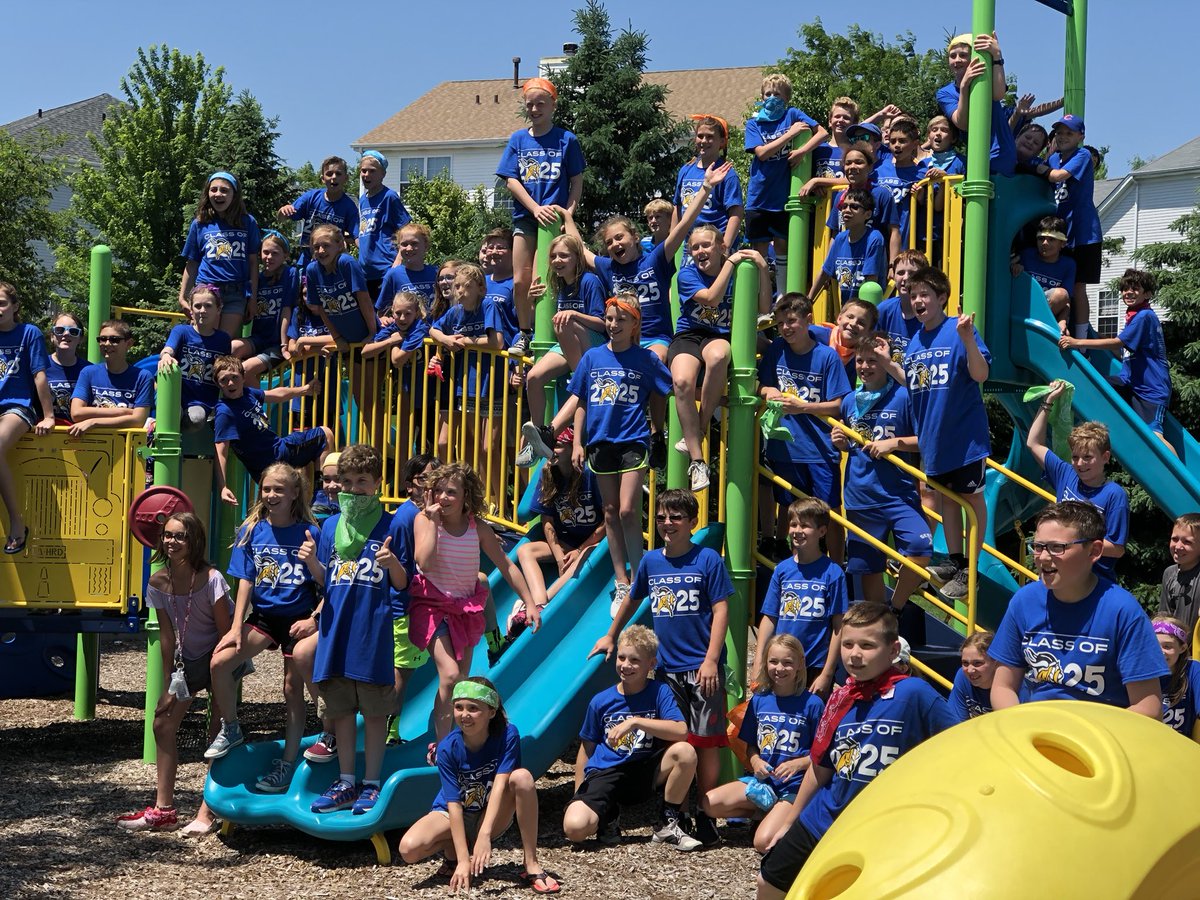 MrsOToole5's tweet photo. Great last day of fifth grade at the 5th grade picnic! https://t.co/MbXRahMfj1