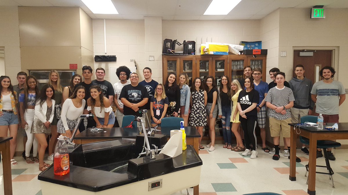 MrZoliDHS's tweet photo. 2nd, 3rd, and 4th hour #DHSFORENSICS 2018 #Findthepterodactyl https://t.co/0nHNeCCZLd