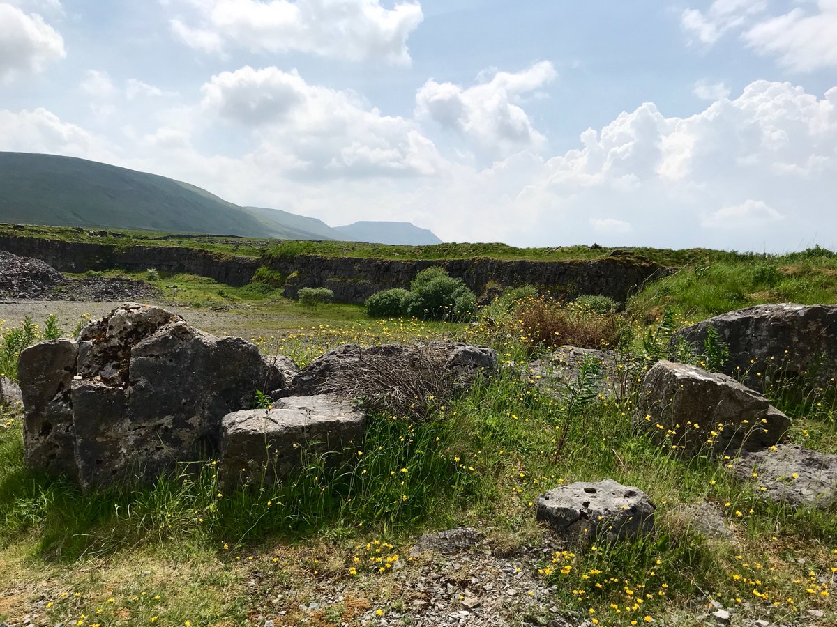 Gauber Bunk Barn Den On Twitter A Lovely View Of Ingleborough