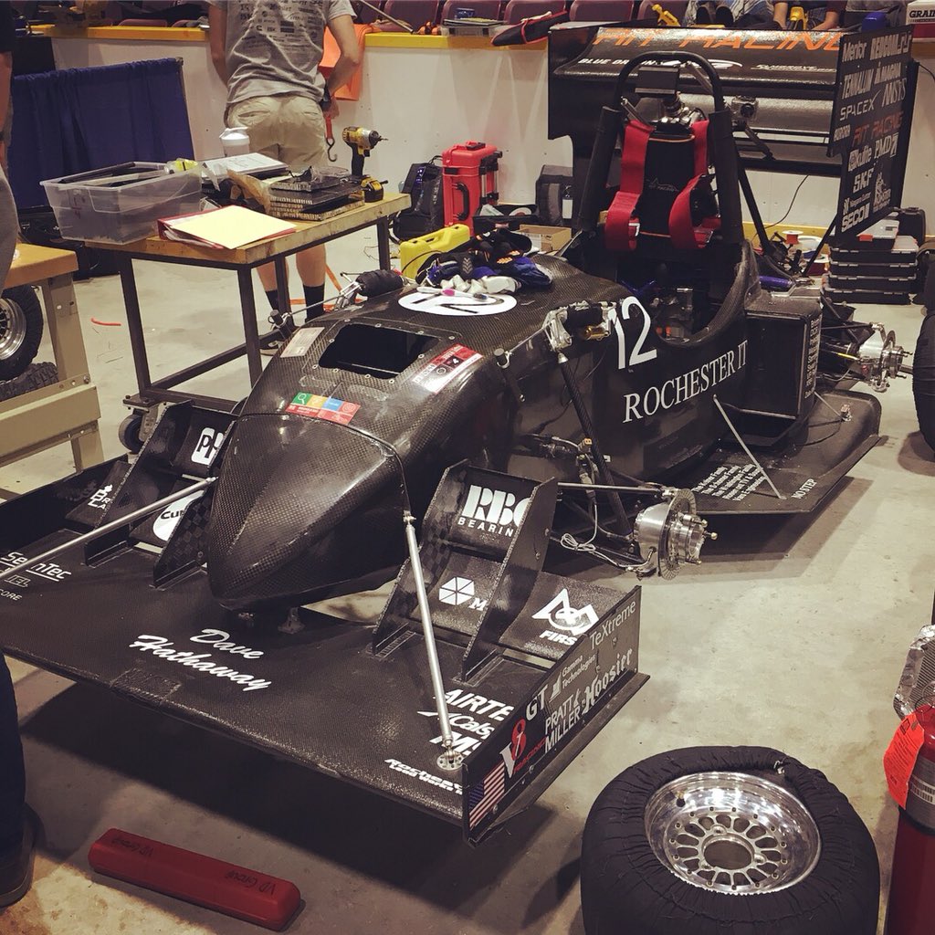 rit_racing's tweet photo. Cost, design, and business presentations done! β
Scores posted later tonight. Currently working thru mechanical setup on F26, and dynamic scrutineering with E2. #TwoCarsOneTeam #RITracing #RochesterIT https://t.co/suvAoS88Zj