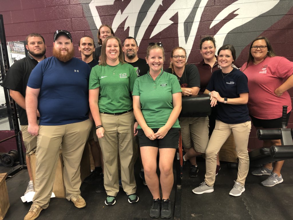 Collaborating w/ <a href="/MUSportsMed/">MarshallSportsMed</a>, Our ATCs worked together today to do baseline <a href="/C3Logix/">C3Logix</a> concussion testing and mass physicals on exactly 100 West Carter Comets.  <a href="/NATA1950/">NATA</a> these are your leaders doing their good work.  💪🤩🙂