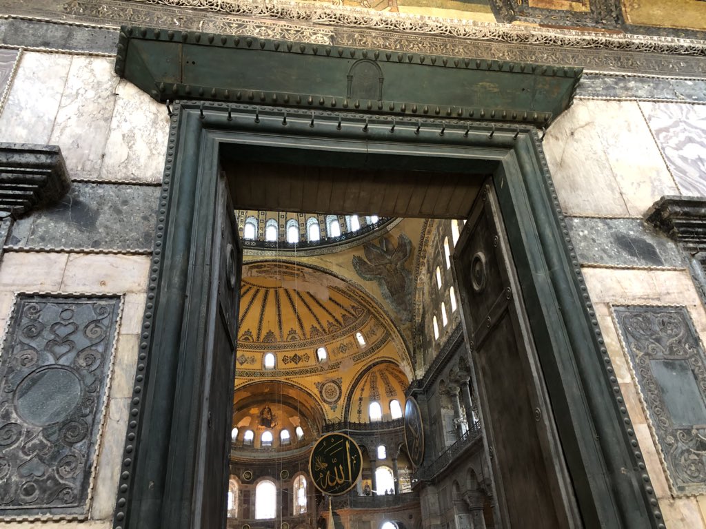 Ayşe Naz Erkan tweet media