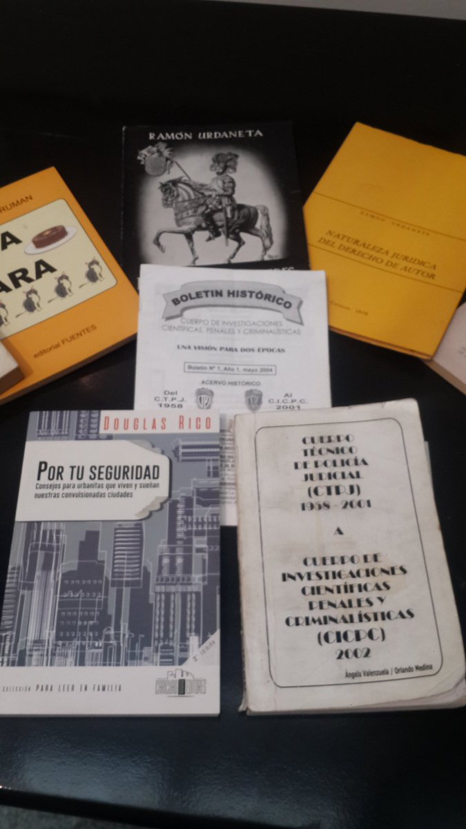 CicpcAcervo's tweet image. Autores policiales: Ramon Urdaneta (letrista del himno del cicpc) Duoglas rico Orlando Medina y fermin marmol leon.