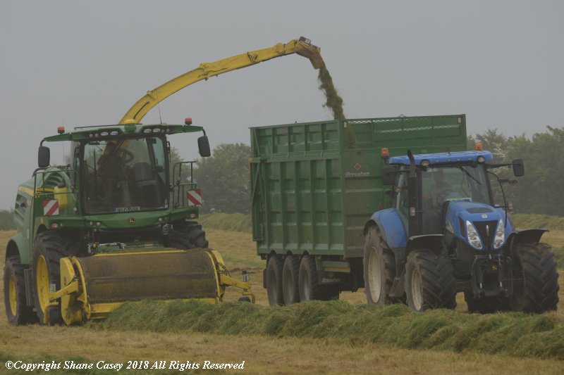sgcaseyck25's tweet photo. #silage2018 made a break for Ballinhassig & Kinsale last night. A hug word of thanks to @bdonovan1053 for his help. Well worth the trip even with the sea fog. @JohnDeere #Deeresighting @NHAG_UKandROI #Grass18 https://t.co/t2t45BYUcT