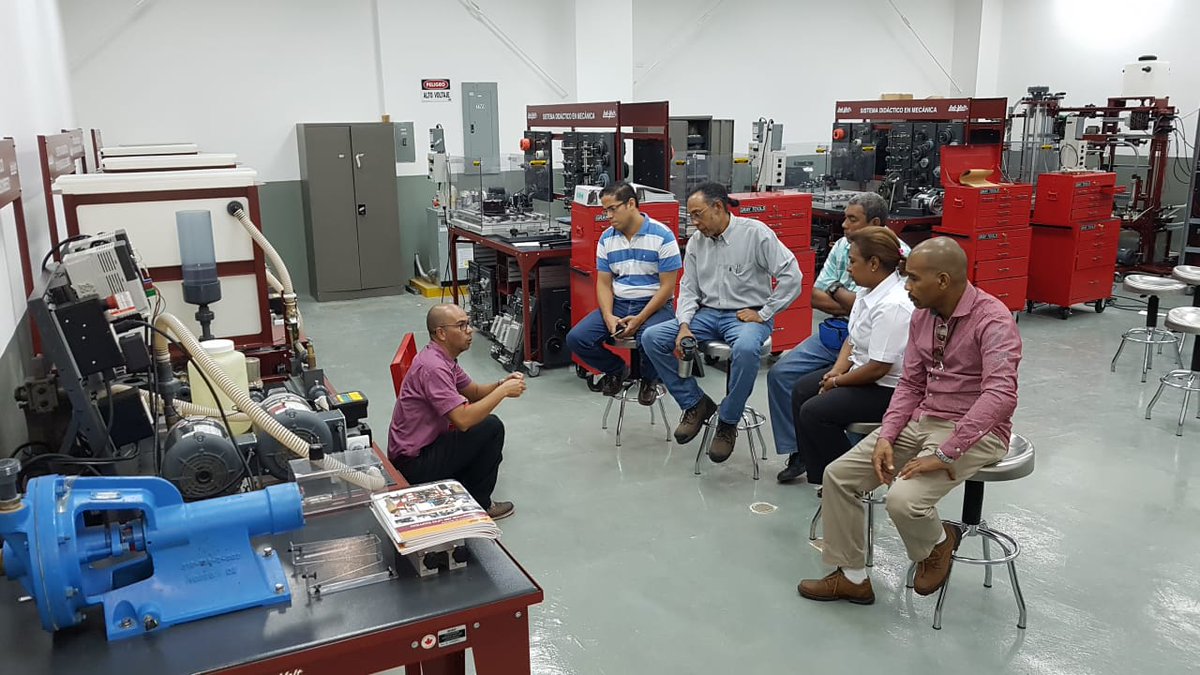 InadehOficial's tweet image. Instructores que impartirán las capacitaciones en el nuevo Centro que el INADEH inaugurará en el Área Económica Especial Panamá Pacífico  actualizan sus conocimientos #UnMejorInadeh @sertvnoticias @APP_GOB_PA @radiopanama