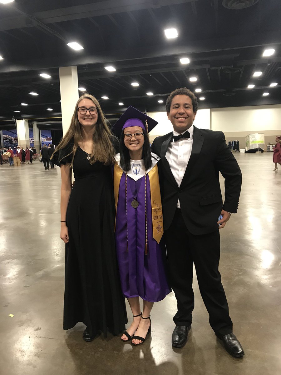 brittneydang's tweet photo. finally a graduate! 💓🎓 cths, thanks for all the memories! 😊 https://t.co/GuNrrwGEpk