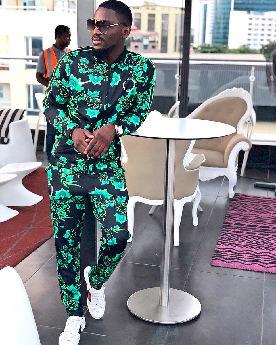 missally2109's tweet photo. Kuku kee me 😍 😍 😍
🇳🇬 🇳🇬 🇳🇬 🔥 🔥 💪 💪 
Tobi Bakre 👑
#BBNaija #tobibakaresbirthday https://t.co/HxOKBL1Mgx