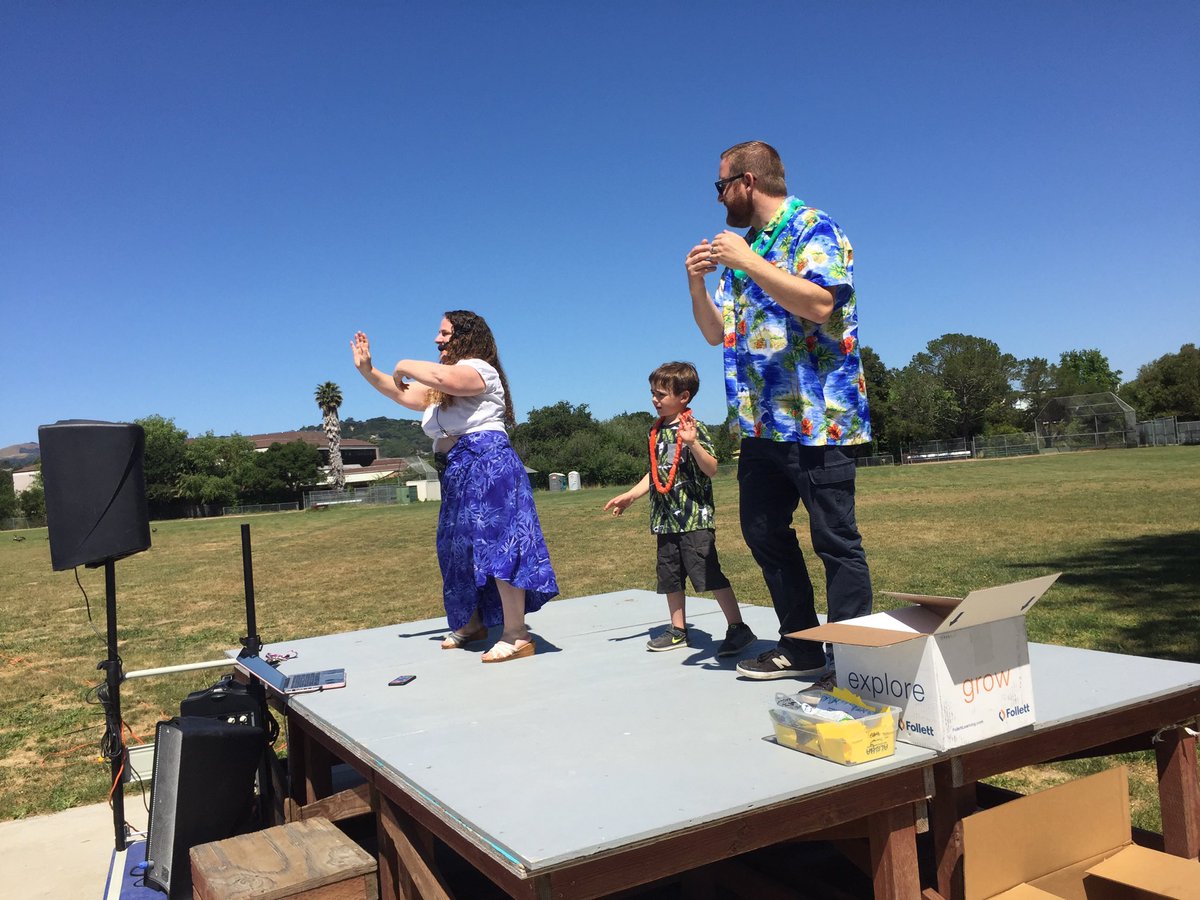 Learning to hula in celebration of reading all the way to Hawaii!  #lynwoodtigers
