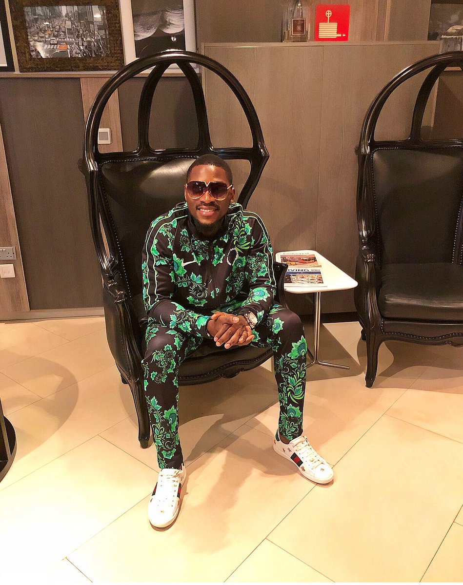 Miz_Bee_'s tweet photo. Oluwatobiloba kuku kill me!😭. My fave looking like bags of money. I Stan a fashionable king 👏👌. #manliketobi #Tobibakresbirthday #bbnaija https://t.co/XyLrTRI7Sw
