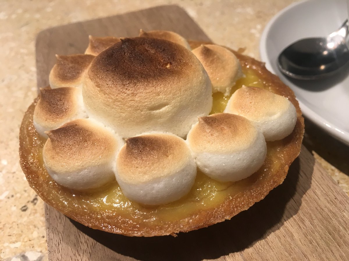 Conductor222's tweet photo. Last little Italian dessert: tartaletta di limon meringu &amp; cappuccino #yes #somebodyhastodothis #okme https://t.co/3ChKKs1Oja