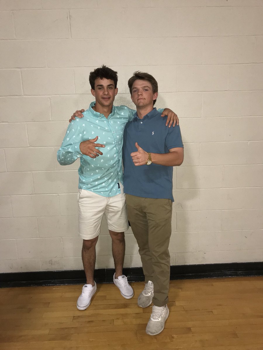 spencerhughes21's tweet photo. Happy birthday dude 🍍👉🤙@coltermaldonado #notleaving #switchhitter #stillD1 #whatdoesthatmean https://t.co/Dp2PqVu9nR