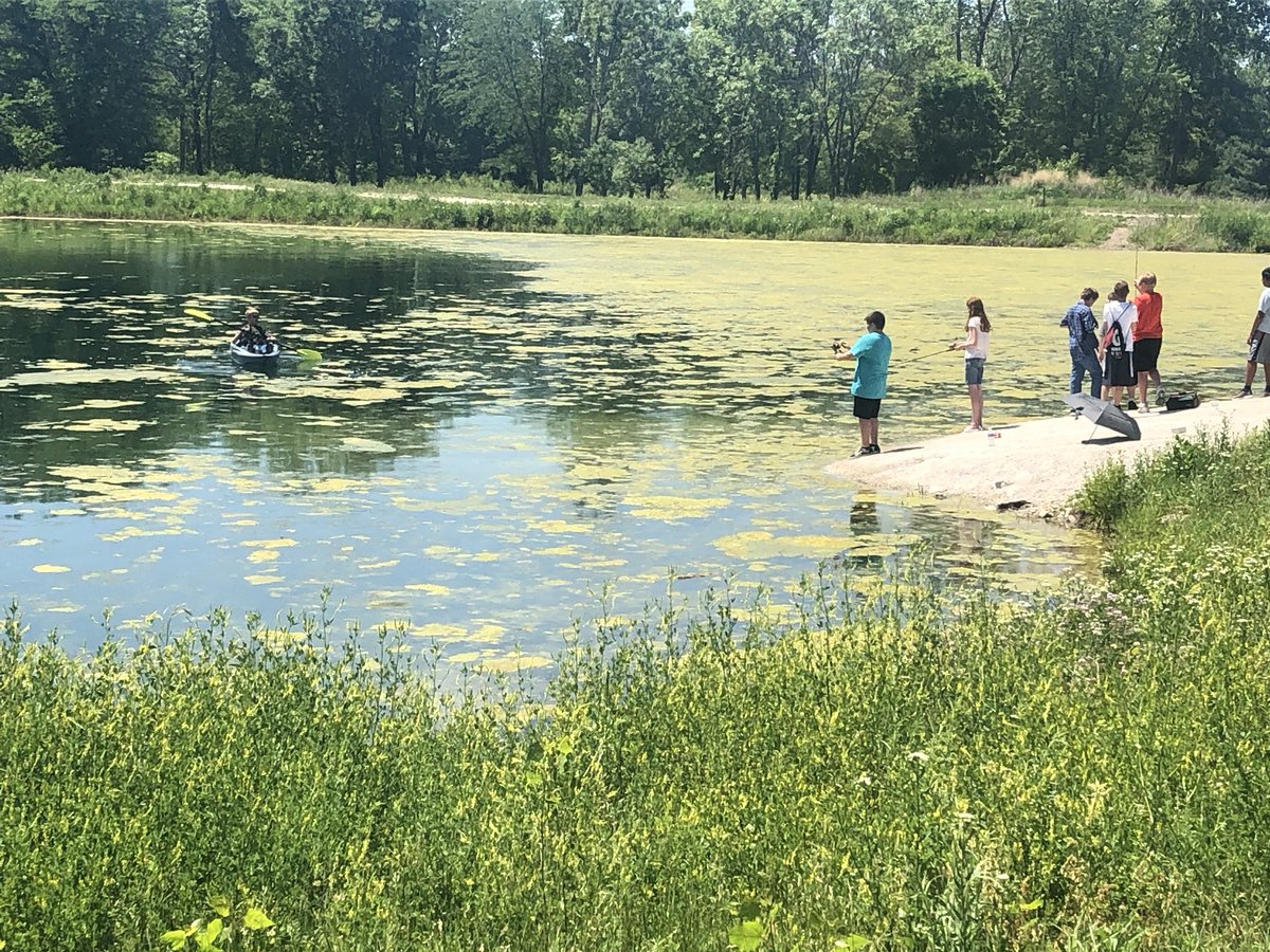 MJordanSMS's tweet photo. Cool couple days celebrating an end to the school year! Yesterday canvas painting and today spending an afternoon at the park! Kids being kids WITHOUT their cell phones or iPads!!! A huge shout out to @conniepruitt_ for leading our team painting event!! #smilesfordays #vitaminD https://t.co/LPWjOA0dIo