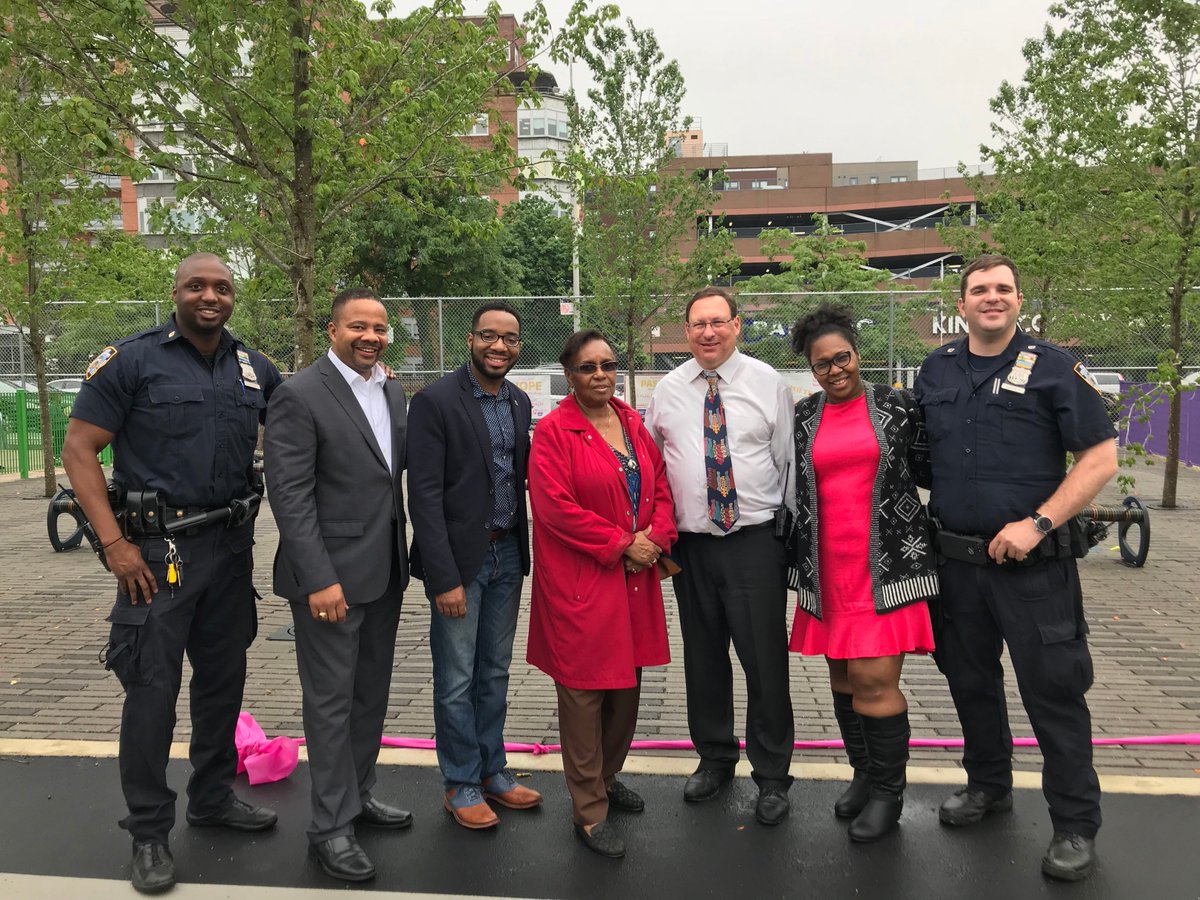 NYPD67Pct's tweet photo. Thank you #PS235 and #BKCB17 for inviting @NYPD67Pct #NCO's to attend the ribbon cutting ceremony in celebration of the opening of the schools new playground. Our NCO's had a great time interacting with the kids and the community.
#NYPDconnecting #EastFlatbush #Brooklyn https://t.co/fVtvNtPRRr