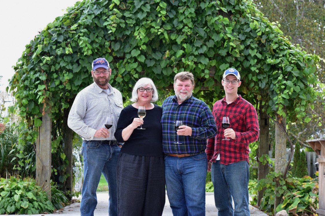 Tourism Windsor Essex (@twepi) on Twitter photo Contest alert! Enter now at woobox.com/7d6q5i for the chance to join us at the Battle of the Growers featuring local wineries like <a href="/OxleyEstateWine/">Oxley Estate Winery</a> & more #WinerYQG Contest alert! Enter now at woobox.com/7d6q5i for the chance to join us at the Battle of the Growers featuring local wineries like <a href="/OxleyEstateWine/">Oxley Estate Winery</a> & more #WinerYQG