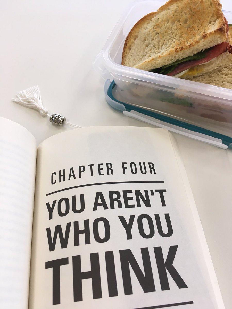 TheQueueTweet's tweet image. #Lunch breaks are for #reading. If you agree, raise your hand! 🤚