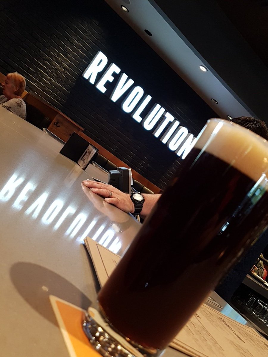 redbisonbeer's tweet photo. A quick stop in at @RevolutionYEG for lunch and an award winning #SpurLine #HoppyBrown before manning our booth at @ABBEERFESTIVALS #ABbeer #drinklocal #DrinkGoodBeer #yeg #yegbeerfest https://t.co/63cNEmSMUC