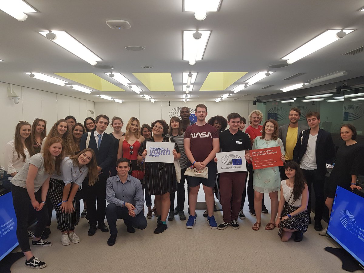 SamuelAde_'s tweet photo. Awesome time at #EYE2018 helping @EuropeersUK to facilitate a workshop on Post Brexit: Is there a future for Erasmus + @EuropeanParl and great bumping into @TeriyKeys https://t.co/QBesgmjj9V