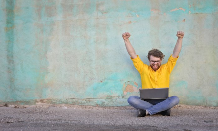 CENTERSPREAD tweet media