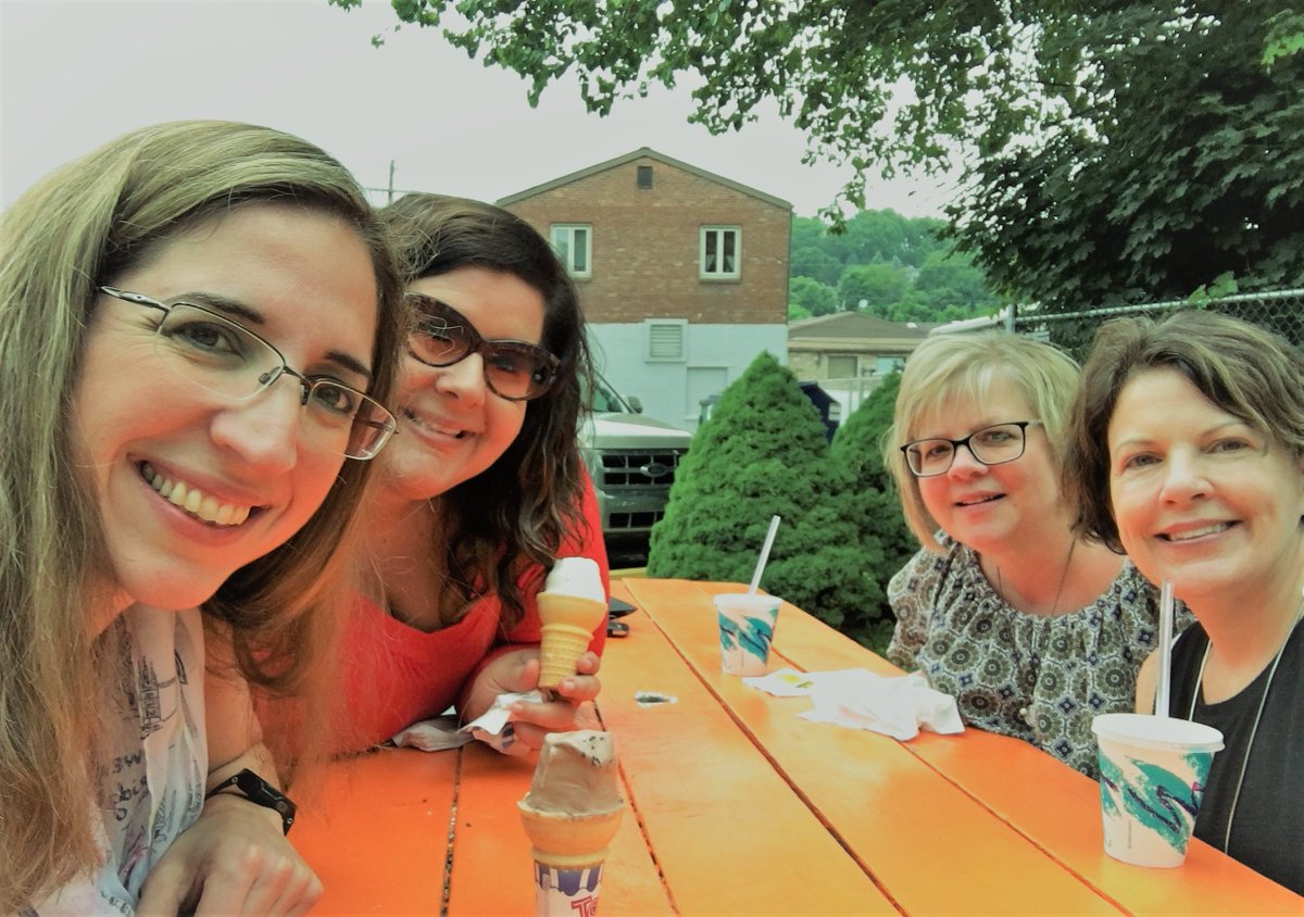 CharlesinHR's tweet photo. Our Lead Generation Team @DDIworld took advantage of a beautiful day to have an ice cream break! We love the team building! #LifeAtDDI #CoolOffWithIceCream #IceCreamBreak #ComeWorkWithUs https://t.co/GaXTswznoZ