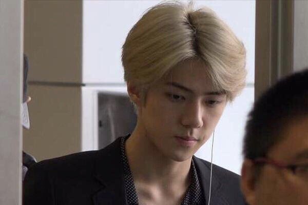 sehunbleached's tweet photo. his face, skin color and everything...is just perfect https://t.co/tzSL1A5dK2