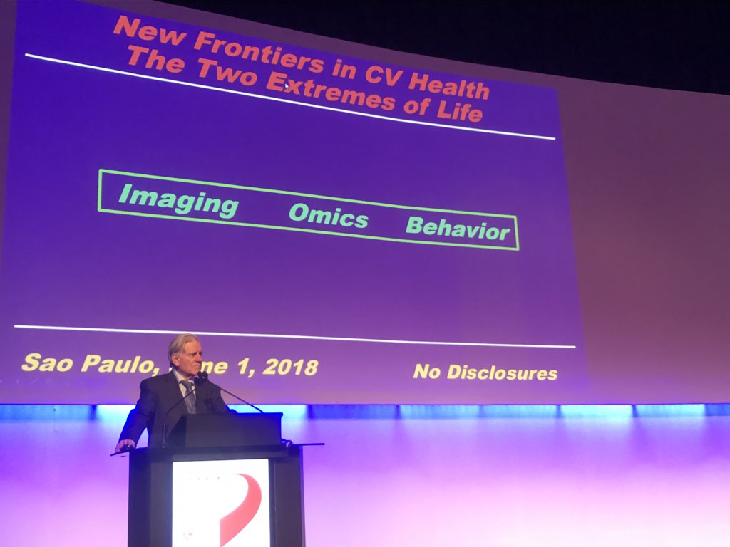monicaAGrinberg's tweet photo. The Frontiers of Health at Both Ends of Life. Dr. Fuster in #SOCESP2018 #JACCJournals #JACCPortuguese https://t.co/tklXMMpeUV