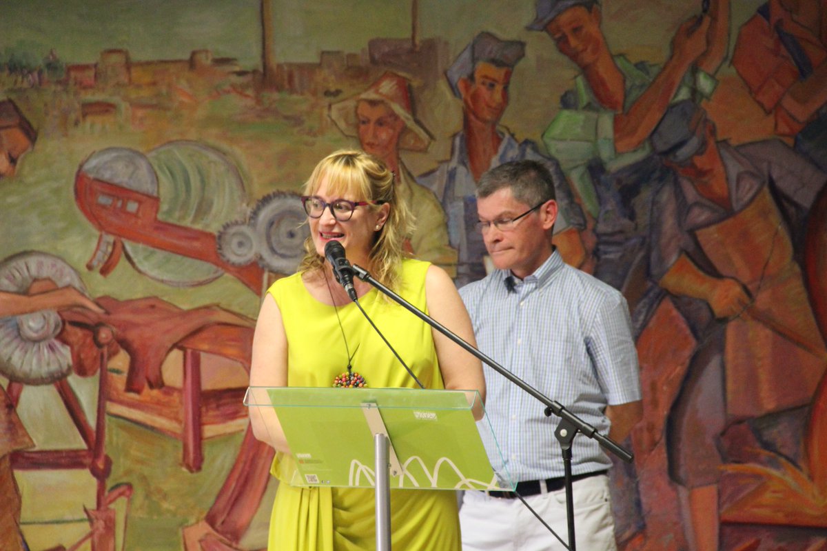 serrademiramar's tweet image. Matricules d’honor pels alumnes Nil Martínez Robert i Ester Roca Fábregas. Moltes Felicitats!@SerraAmpa @Marti_Barbera @ireguant