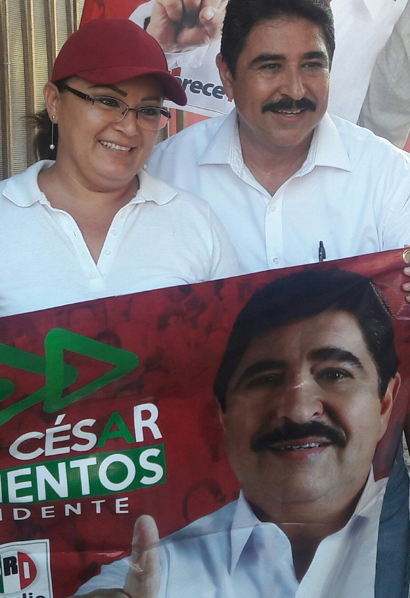 KeryAmor181178's tweet photo. Con los mejores🖒👌☝
#YoConElPRI https://t.co/a4rA1ijfek