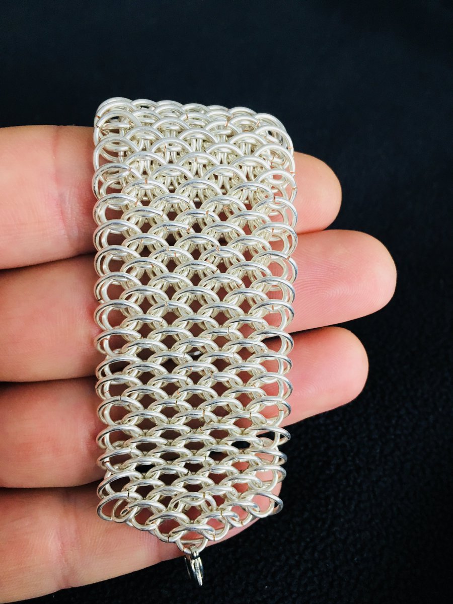Kovadlinka's tweet photo. Dragon skin bracelet made of silver sterling for any ocassion.
#dragonskin #silverbraclet #handmadejewelry https://t.co/KjtHIUDrfF https://t.co/pa6WrXUP62