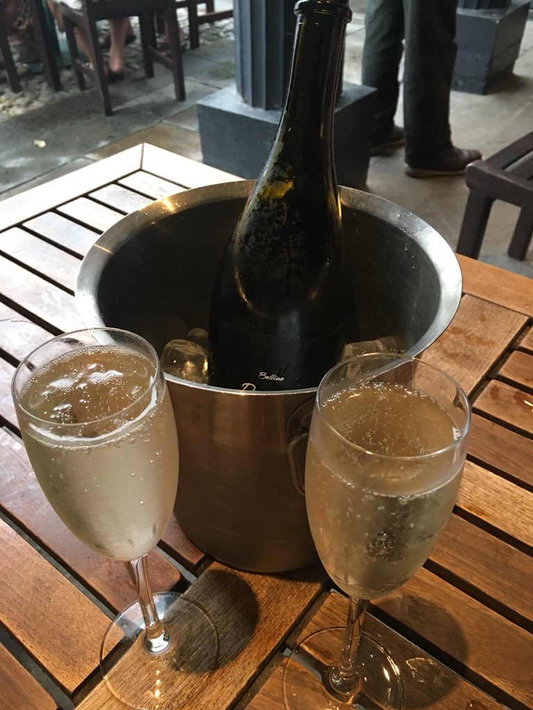 When out with Sarah Mason <a href="/HeskethArmsPub/">The Hesketh Arms</a>, what else would we be drinking but prosecco?! 🍾🥂#SarahsLeavingDo #GonnaMissHer