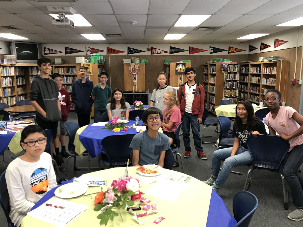 PJH49ers's tweet photo. Perfect attendance luncheon. Great job!!! #PioneerPride #nevermissingschool https://t.co/1xZ8ni1KZN