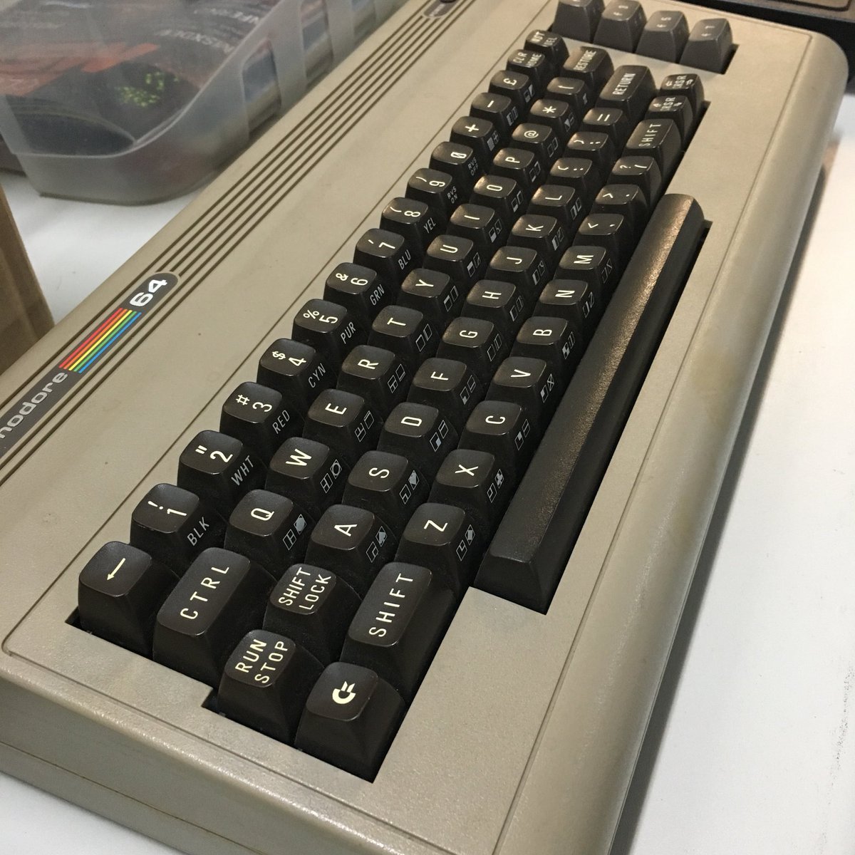 junixbr's tweet photo. Retrorio 2018. #commodore64 #amiga  #msx #tk2000 #retrorio https://t.co/xmDVWT1BpJ