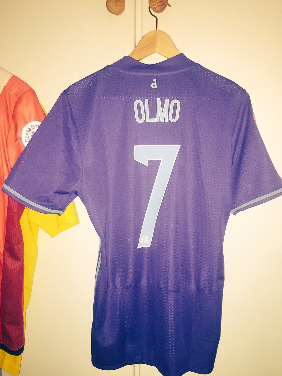 Y en el hall of fame de 🏠 la camiseta del MVP de la Liga 🇭🇷Čestitam <a href="/DaniOlmo/">Dani Olmo</a> 7️⃣💪🔝 !!!telesport.telegram.hr/hnl-statistika…