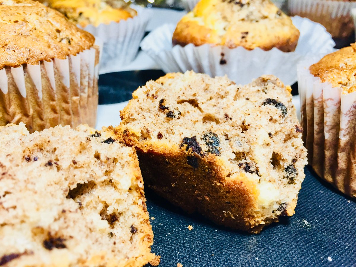 Oreo Cheesecake Doughnut Muffins, slightly sweet doughnut muffins with chocolate sandwich cookies and a cheesecake filling for National Doughnut Day.
-
-
sweetiensaltyshoppe.com/2018/05/oreo-c…
#blogpost #blog #foodphotography #foodporn #doughnutmuffins #NationalDoughnutDay #oreo