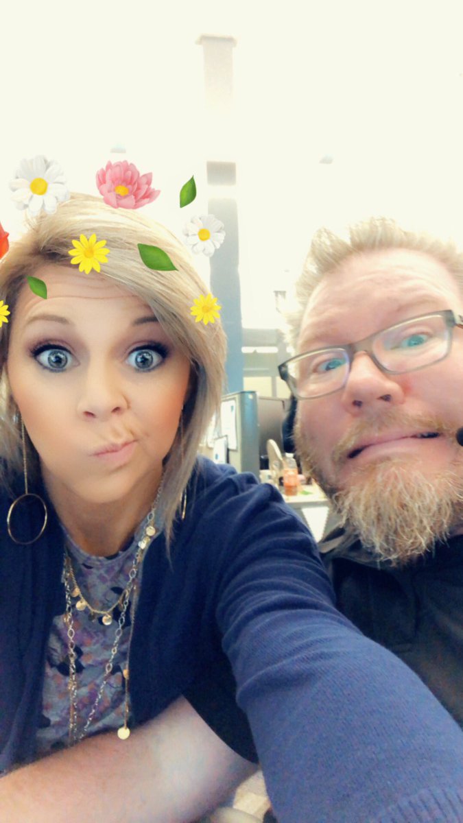 reedy_crystal's tweet photo. #1of2 #TeamCReedy 💖 was on Fire 🔥 today! #100%Participation #CloseStrong roughly a 5% #CloseRate for 📺 6% #CloseRate for 📱 and 3% #CloseRate for 💻 #BlessedMama #LoveMyTeam #WhyIComeToWork #BradBrokeTheCamera #Team_D we came to WIN! 🏆 https://t.co/y01PLEkE6m