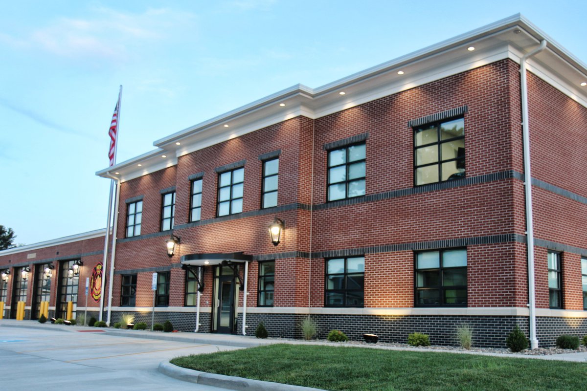 beldenbrickco's tweet photo. The new fire station in New Philadelphia, Ohio used Belden Brick's Cherry Velour and Black Diamond....Smokin! #NPFD #brick https://t.co/INenUG5Vkq