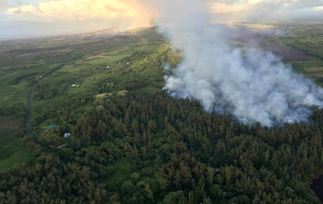 Big Isle mayor promises new village, housing for #Kilauea eruption refugees #HIvolcano [+Video] bit.ly/2J8Zj2O