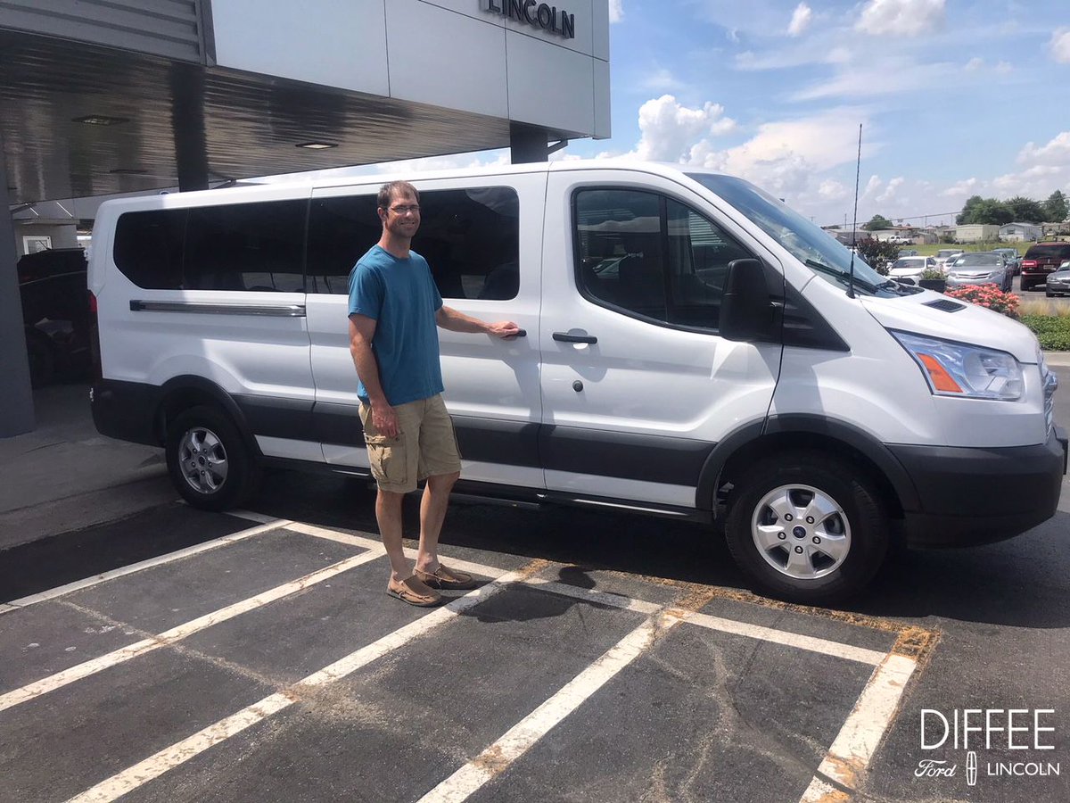 DiffeeFordLinc's tweet photo. Ron helped Jake with the purchase of a 2017 Ford Transit van! Thanks for shopping with us! #MyNewDiffeeFord #SoldByRon https://t.co/5YikD0fzTm