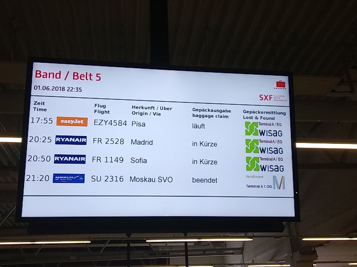 acastano12's tweet photo. 2h waiting for our luggage.. What's happening in @berlinairport sxf? @Ryanair_ES @Ryanair_ES we always the last ones! https://t.co/Zj6KMfES2F