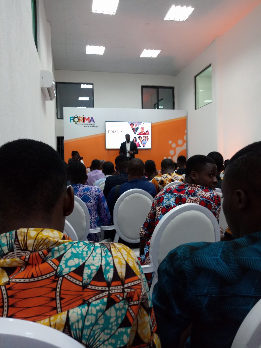 ManneSory's tweet photo. Ravi d'avoir découvert #AnzishaPrice à #forima2018 avec @Tonjebakang, une opportunité pour les jeunes entrepreneurs d'#Afrique et du #Benin https://t.co/VqIJyzl1nL