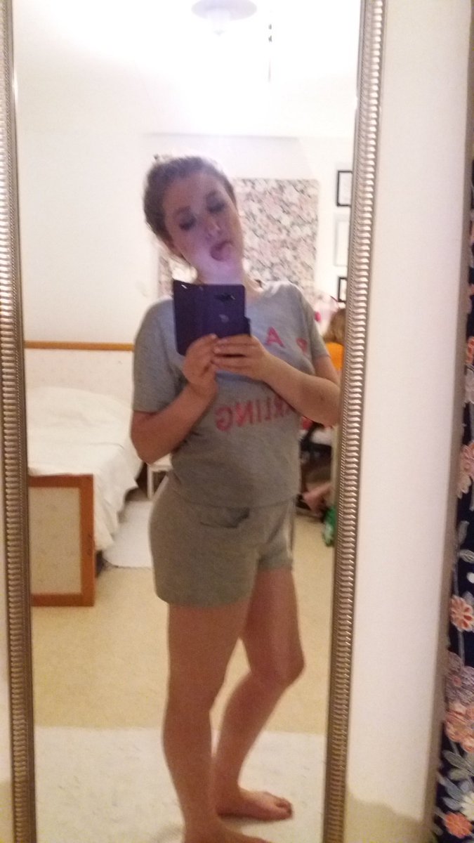 poppinfroggo's tweet photo. Im bored so here's some selfies of me enjoy! 😂😂😂😋😋😋 https://t.co/CNIelvV6MD