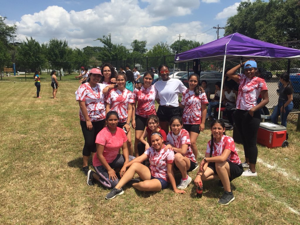 PittsTheTeacher's tweet photo. My phone was acting crazy, here’s some pics from yesterday’s Powder Puff game...@HISD_NHECHS @nhechs2018 @NHECHS2019 https://t.co/4XrZpN4kUr