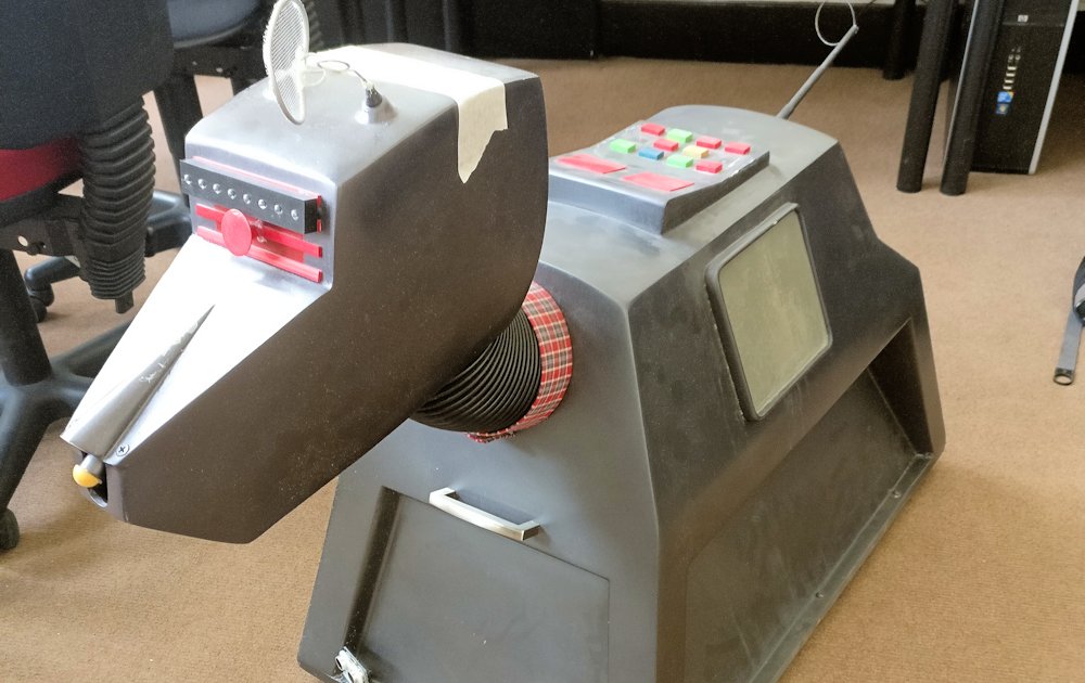 arduino's tweet photo. Computer science student brings Doctor Who’s K-9 back from oblivion: https://t.co/lJS78xWKIt https://t.co/LubRgtiVau